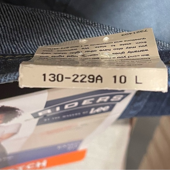 RIDERS by Lee 10 L NWT Misses Stretch Mid-Rise Straight Leg Eased Fit Seat/Thigh - Picture 11 of 12